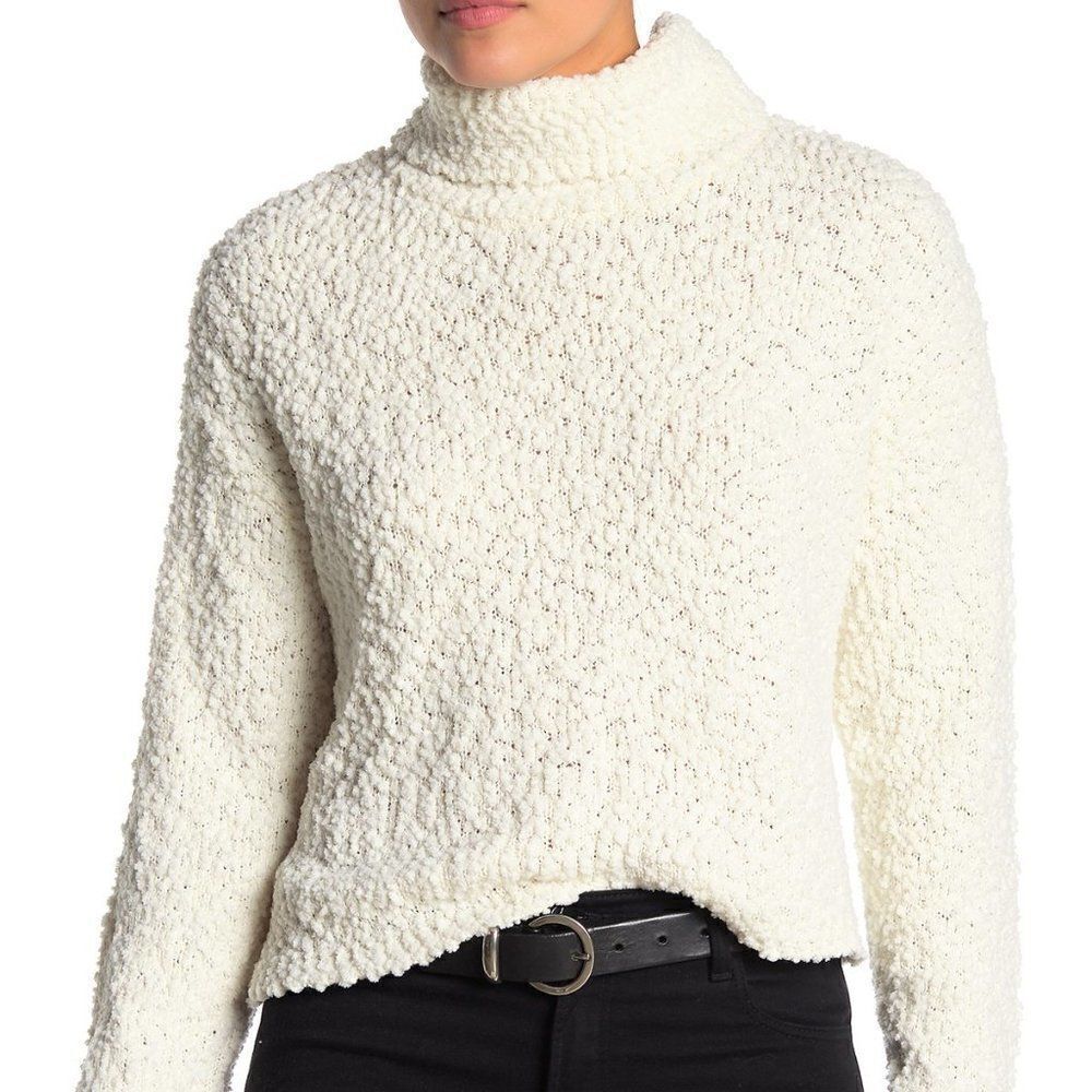 Bobeau Popcorn Turtleneck Sweater in Ivory Cream